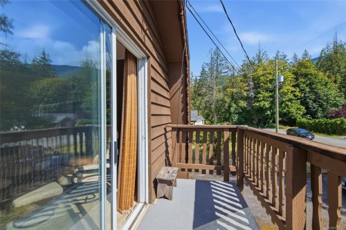 7878 Wardrop Rd, Port Alberni, BC 