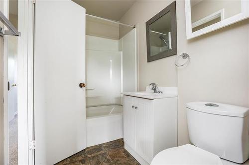95 West Lake Cr, Winnipeg, MB - Indoor Photo Showing Other Room