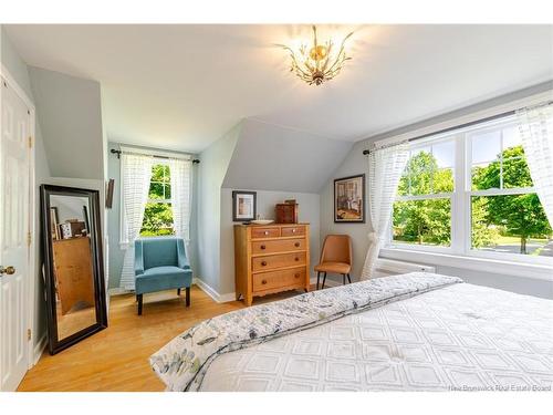 384 Parkhurst Dr, Fredericton, NB 