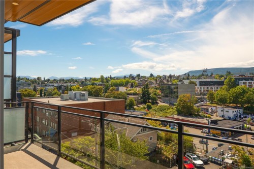 #607-91 Chapel St, Nanaimo, BC - Outdoor With Balcony With View