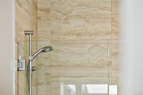 #607-91 Chapel St, Nanaimo, BC - Indoor Photo Showing Bathroom