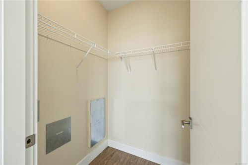 #607-91 Chapel St, Nanaimo, BC - Indoor With Storage