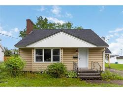 11 Derby ST Moncton, NB E1C 6Y4