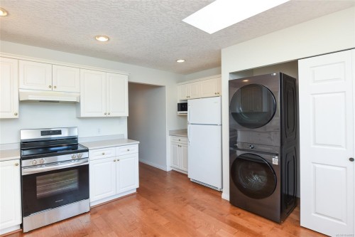 #8-417 Heather Crt, Comox, BC 
