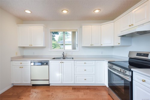 #8-417 Heather Crt, Comox, BC 