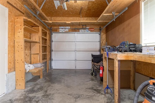 851 Breakwater Rd, French Creek, BC 