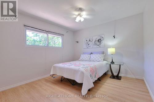 245 West 33Rd Street, Hamilton, ON - Indoor Photo Showing Bedroom