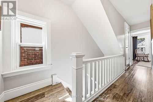 30 Cumberland Avenue, Hamilton, ON - Indoor Photo Showing Other Room