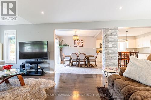 53 Aberdeen Street, Centre Wellington, ON - Indoor Photo Showing Living Room