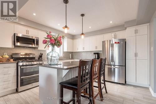 53 Aberdeen Street, Centre Wellington, ON - Indoor Photo Showing Kitchen With Upgraded Kitchen
