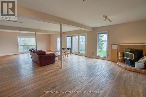 9392 Highway 33 Highway, Greater Napanee (Greater Napanee), ON - Indoor Photo Showing Living Room With Fireplace