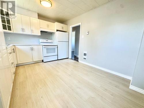 25 Second Avenue, Lewisporte, NL - Indoor Photo Showing Kitchen