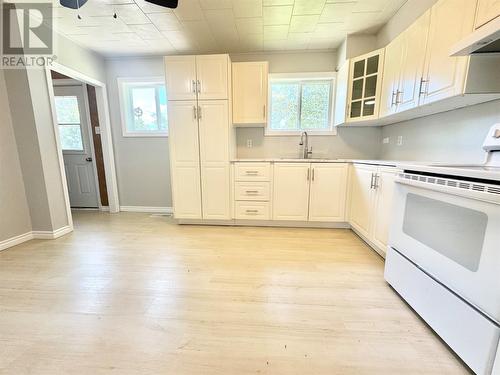 25 Second Avenue, Lewisporte, NL - Indoor Photo Showing Kitchen