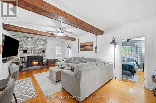 1 Janice Drive, Kawartha Lakes (Fenelon), ON - Indoor Photo Showing Living Room With Fireplace