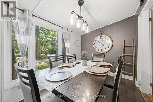 1 Janice Drive, Kawartha Lakes (Fenelon), ON - Indoor Photo Showing Dining Room