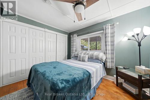 1 Janice Drive, Kawartha Lakes (Fenelon), ON - Indoor Photo Showing Bedroom