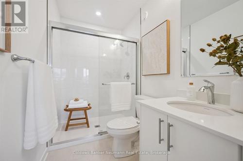 107 - 940 St David Street N, Centre Wellington (Fergus), ON - Indoor Photo Showing Bathroom