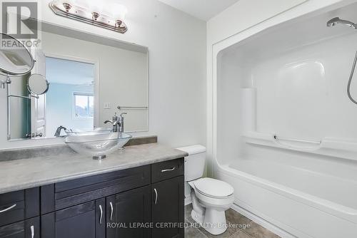 37 Wilkie Crescent, Guelph, ON - Indoor Photo Showing Bathroom