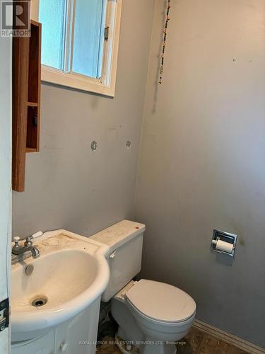 38 Parkside Drive, Brant, ON - Indoor Photo Showing Bathroom