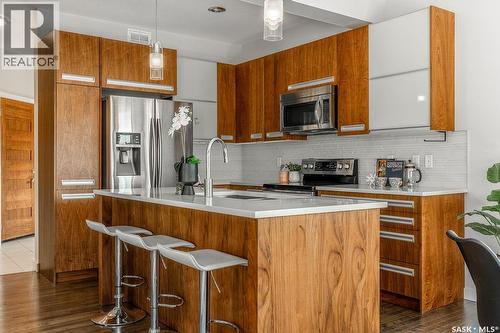 603 Pichler Crescent, Saskatoon, SK - Indoor Photo Showing Kitchen