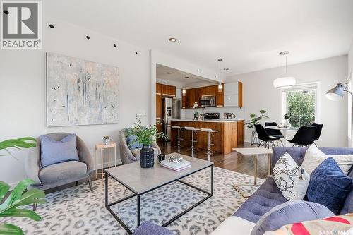603 Pichler Crescent, Saskatoon, SK - Indoor Photo Showing Living Room