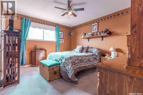 50 Manitou Court, Saskatoon, SK - Indoor Photo Showing Bedroom