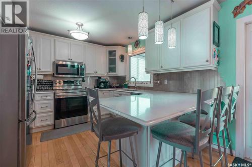 50 Manitou Court, Saskatoon, SK - Indoor Photo Showing Kitchen With Stainless Steel Kitchen