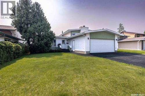 50 Manitou Court, Saskatoon, SK - Outdoor