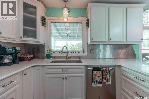 50 Manitou Court, Saskatoon, SK - Indoor Photo Showing Kitchen With Double Sink