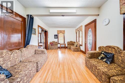 6016 Walker Road, Tecumseh, ON 