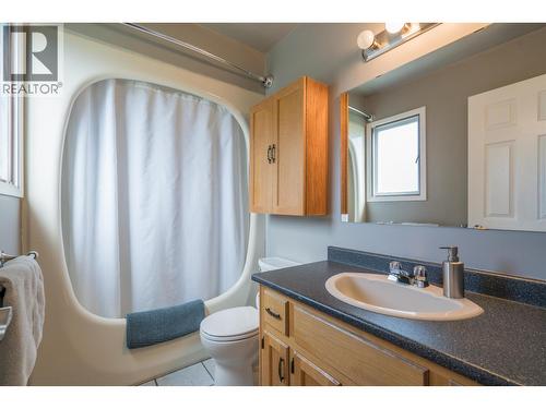 389 Neff Crescent, Prince George, BC - Indoor Photo Showing Bathroom