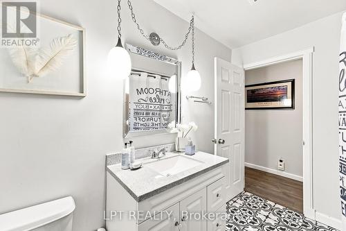 23 Basswood Drive, Kawartha Lakes, ON - Indoor Photo Showing Bathroom