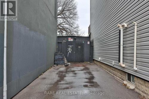 200 Bathurst Street, Toronto, ON 