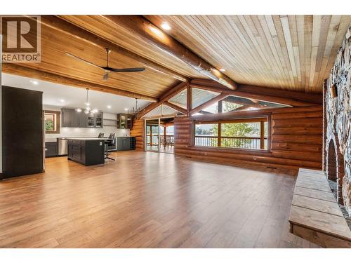 8758 Holding Road Unit# 1, Adams Lake, BC - Indoor