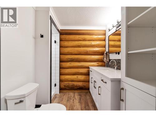 8758 Holding Road Unit# 1, Adams Lake, BC - Indoor Photo Showing Bathroom