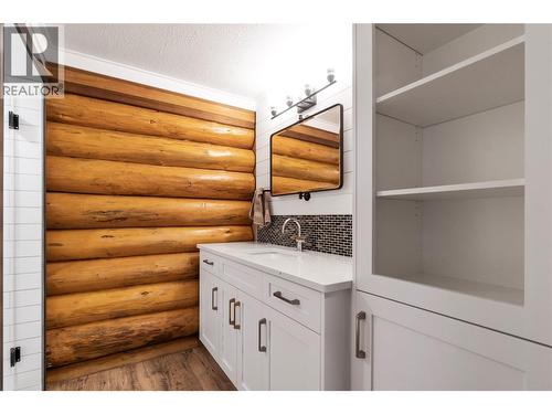 8758 Holding Road Unit# 1, Adams Lake, BC - Indoor