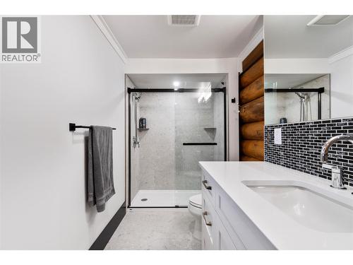 8758 Holding Road Unit# 1, Adams Lake, BC - Indoor Photo Showing Bathroom