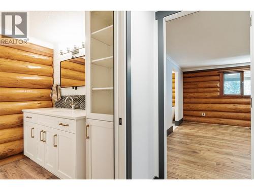 8758 Holding Road Unit# 1, Adams Lake, BC - Indoor Photo Showing Other Room