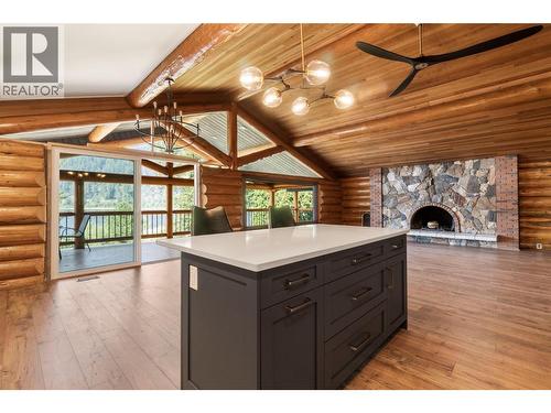 8758 Holding Road Unit# 1, Adams Lake, BC - Indoor Photo Showing Other Room