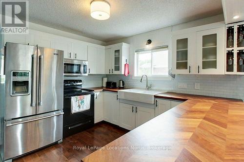642 Spruce Street, Collingwood, ON - Indoor Photo Showing Kitchen