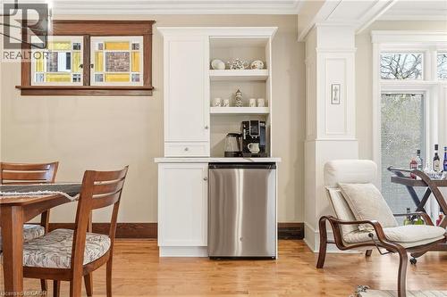 2116 Caroline Street, Burlington, ON - Indoor