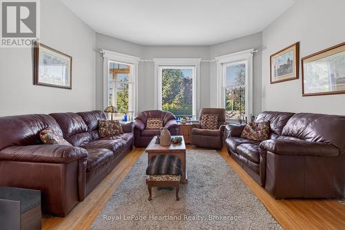 85 Montreal Street, Goderich (Goderich (Town)), ON - Indoor Photo Showing Living Room