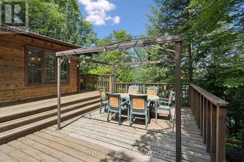 3359 Maple Ridge Road, Algonquin Highlands (Mcclintock), ON - Outdoor With Deck Patio Veranda With Exterior