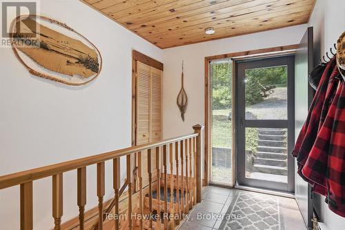 3359 Maple Ridge Road, Algonquin Highlands (Mcclintock), ON - Indoor Photo Showing Other Room
