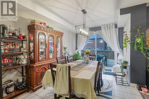 42 Walker Boulevard, New Tecumseth, ON - Indoor Photo Showing Dining Room