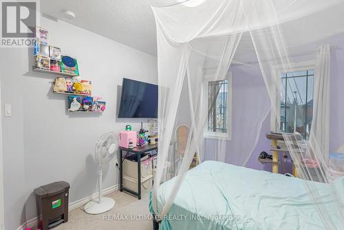 42 Walker Boulevard, New Tecumseth, ON - Indoor Photo Showing Bedroom