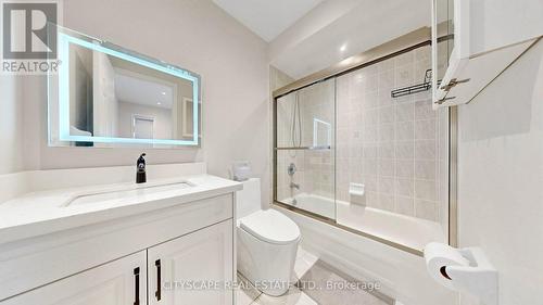 769 White Clover Way, Mississauga, ON - Indoor Photo Showing Bathroom