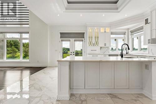 18118 Heart Lake Road, Caledon, ON - Indoor Photo Showing Kitchen