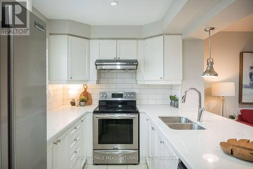 298 Reis Place, Milton, ON - Indoor Photo Showing Kitchen With Stainless Steel Kitchen With Double Sink