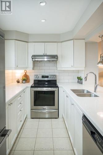 298 Reis Place, Milton, ON - Indoor Photo Showing Kitchen With Stainless Steel Kitchen With Double Sink
